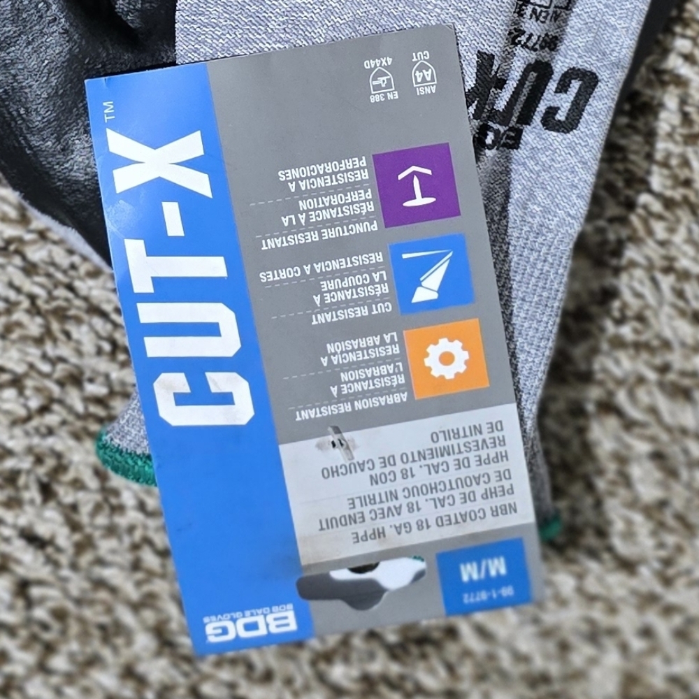 Cut-x Love Green and Gray Gloves